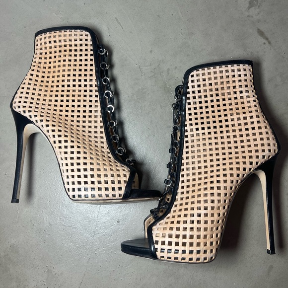 Sold

Giuseppe Zanotti Heels - Picture 2 of 8